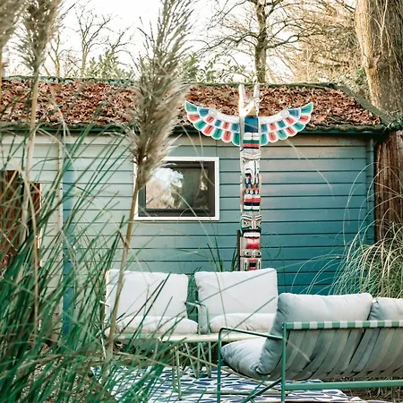 New Kleurrijke Oase Op Veluws Parkje