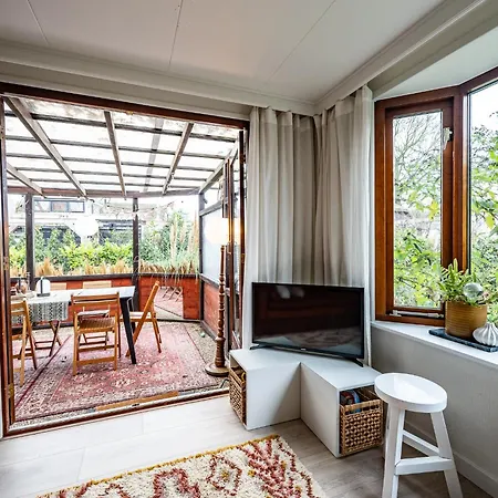 New Kleurrijke Oase Op Veluws Parkje